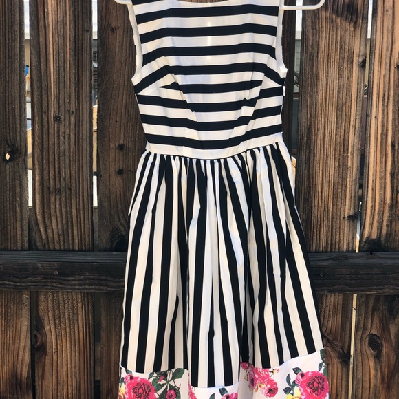{ModCloth} Black White Stripe Retro Swing Dress - Picture 3 of 6